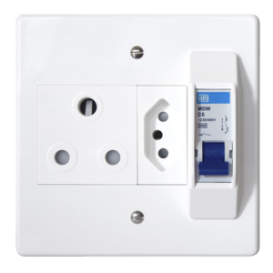 Classic 6A Circuit Breaker Combo Socket 1x164-1 plus 1x164-2 on 4x4 Yoke and Coverplate